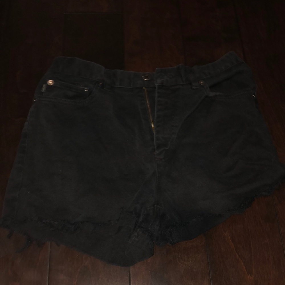 black jean shorts